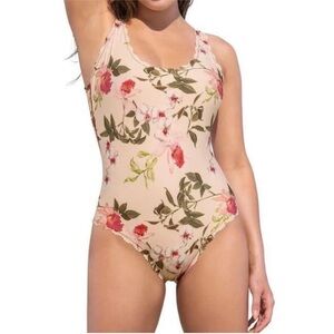 NEW!! Leonisa one piece floral scalloped edge swimsuit 25083